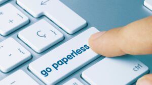Tastatur mit Aufschrift "go Paperless"